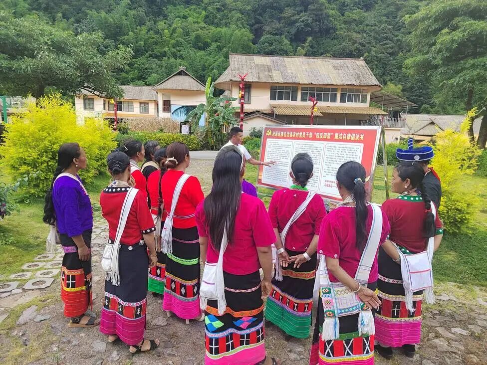 00bb01e90ac8b380a0a6990ebe337b86.jpg 00bb01e90ac8b380a0a6990ebe337b86.jpg